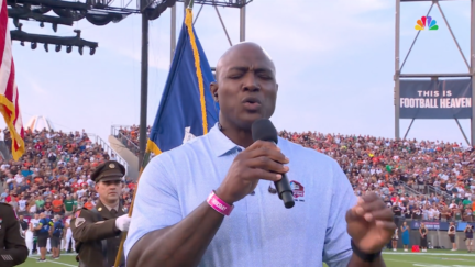 DeMarcus Ware sings the national anthem