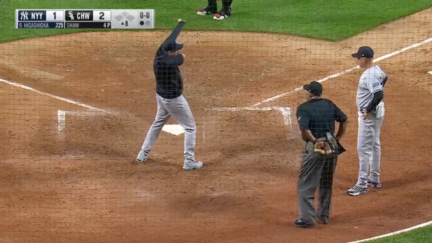 New York Yankees manager Aaron Boone mimics home plate umpire Laz Diaz after getting ejected